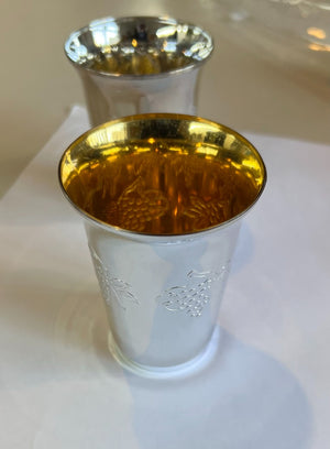 Silver Plastic Kiddush Cups With Grapes Print 150ML